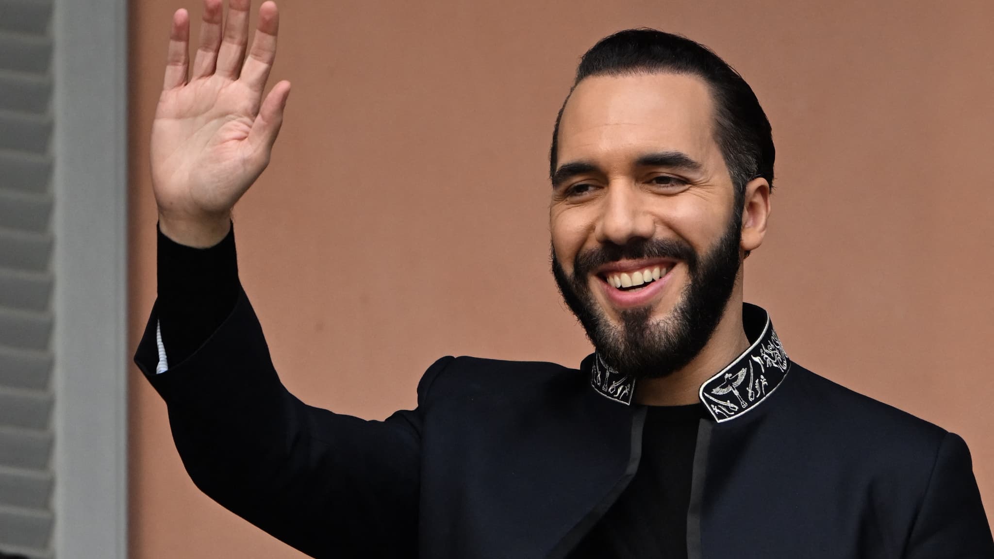 100r.si: V RAZMISLEK | Zakaj je Nayib Bukele pomemben za nas